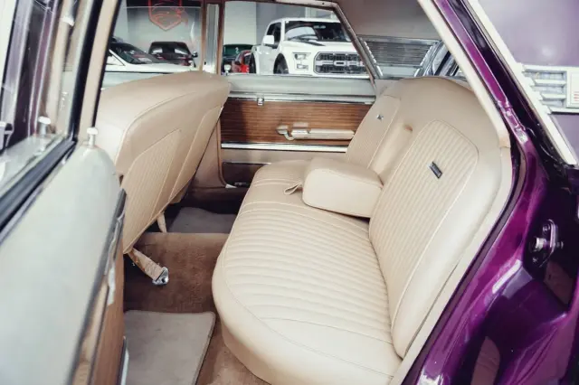 Image of Mercury PARK LANE 4-Door Sedan 6.4 V8 300hp 6.4 kW